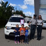Maži basi vaikų darželį aplankė policininkai